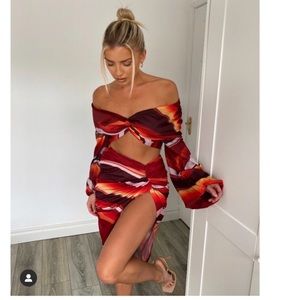 PrettyLittleThing Ombre Wave Printed Skirt and Crop Top Set